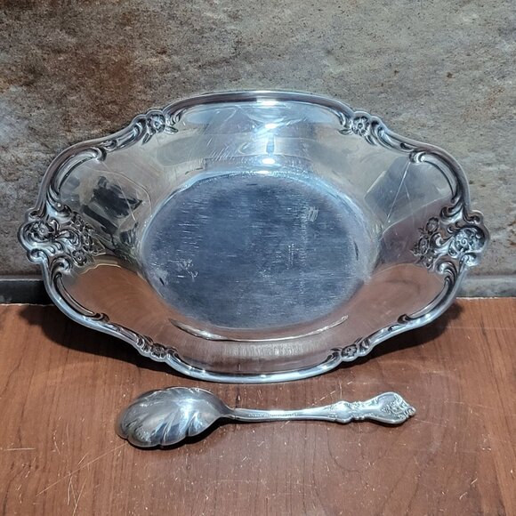 International Silver Orleans Pattern Silverplate Serving Dish Tray Spoon - Picture 4 of 12